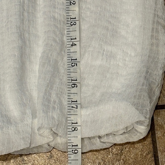 ASTR The Label Blouse Puff Balloon Sleeve Bubble Top Tie Back Size M - Picture 7 of 7